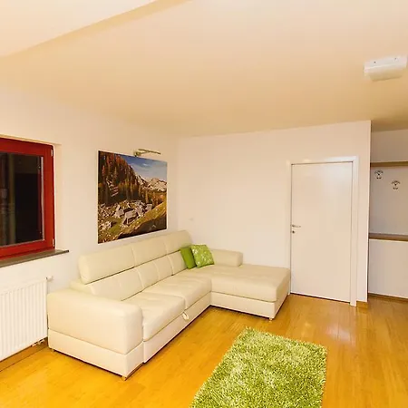 Apartment Bohinjskih 7