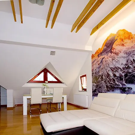 Bohinjskih 7 *